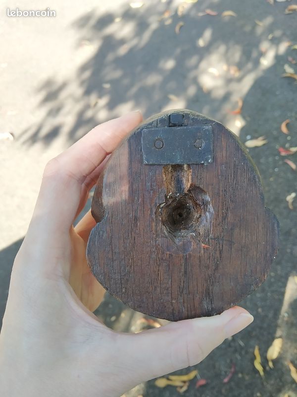 Tête en bois sclupté (image 5)