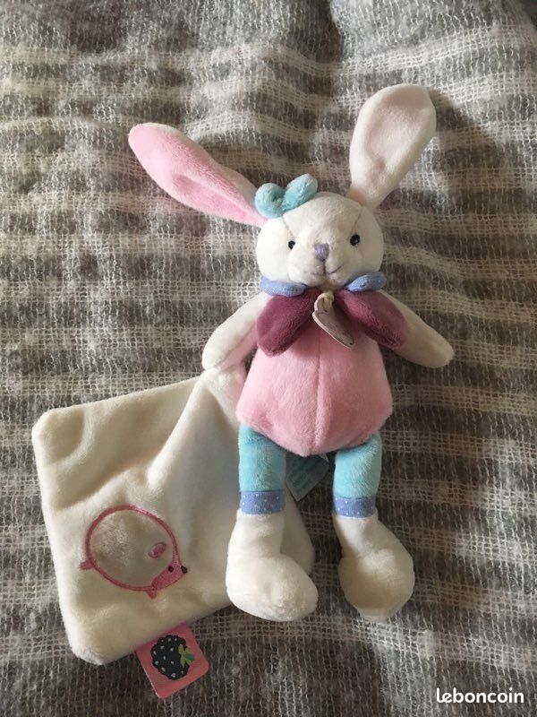 Doudou babynat lapin mouchoir Berry (image 1)
