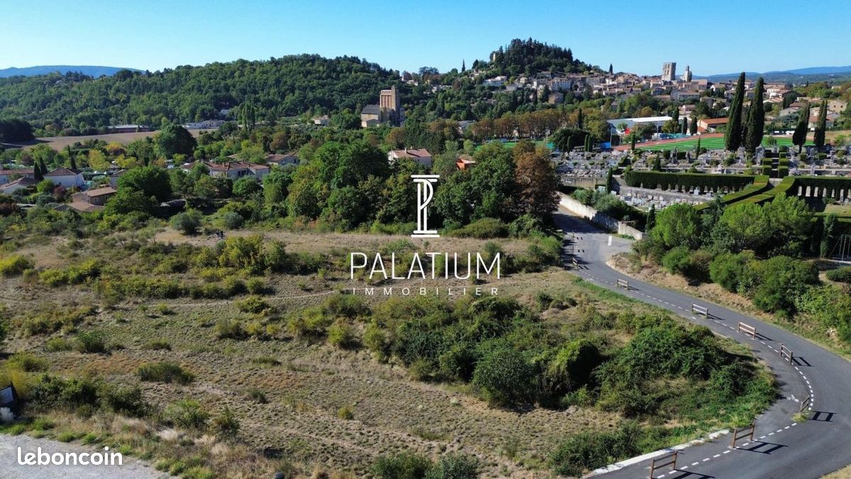 Terrain 4 590 m² Forcalquier · 275 000 €