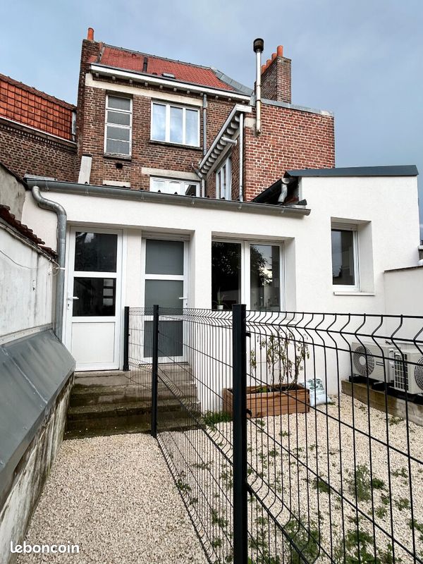 Immeuble 8 pièces 200 m² · à Loos · 200 m² · 540 000 €