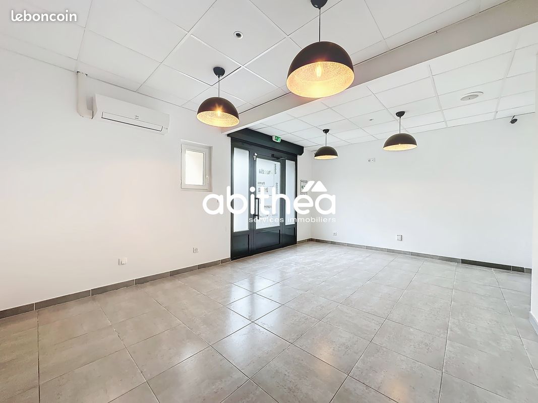 Local commercial 40 m² Montady (image 10)