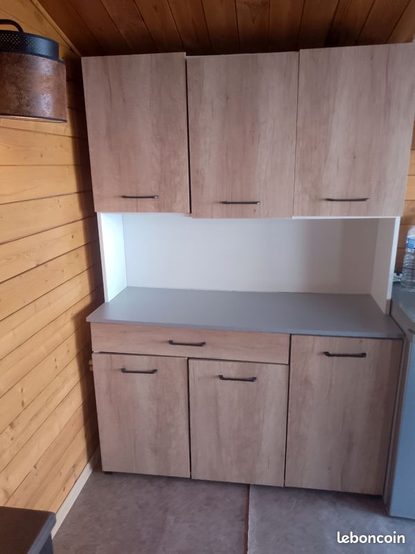 Je vends meuble du magasin but en parfaite état qui peut servir pour chambre comme dressing comme cuisine comme buffet (image 1)