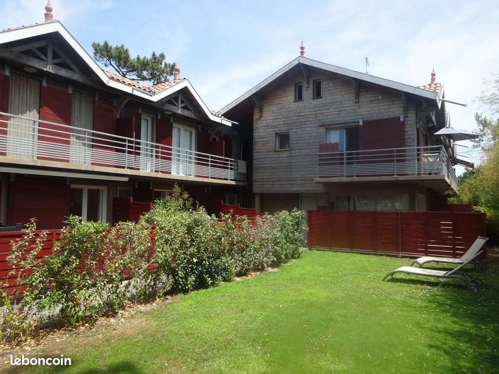 Duplex avec terrasse et balcon + 2 vélos et paddle, calme et central (au village même du Cap-Ferret) (image 10)