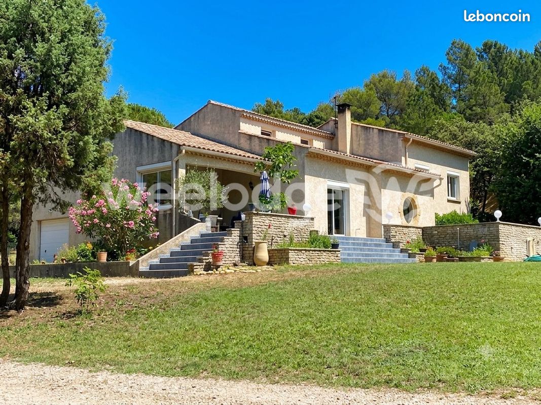 Maison 6 pièces 150 m² · à Saint-Laurent-des-Arbres · 150 m² · 840 000 €