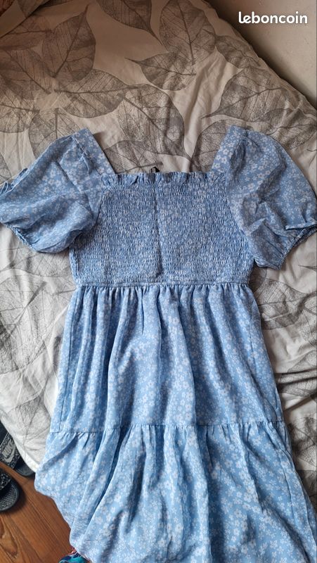 Robe à fleurs bleue à volants t42 Asos (image 5)