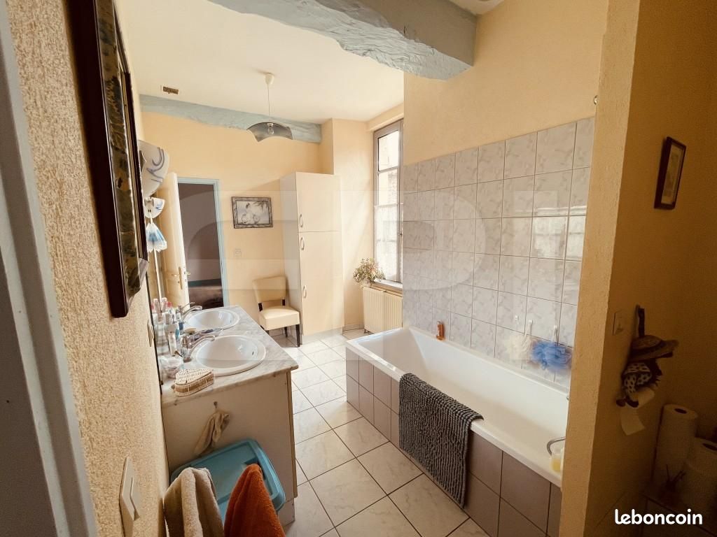 Château 8 pièces 170 m² - Saint-Jacques-de-Thouars 79100 (image principale 12)