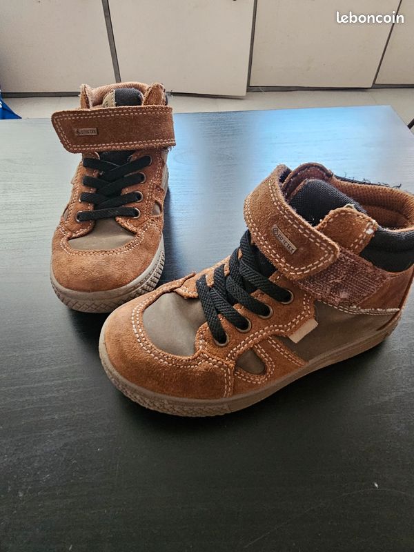 Bottines garçon camel en gore-tex marque Primigi (image 2)