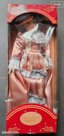 France ou Marianne, grande poupée de la - auctions & price archive