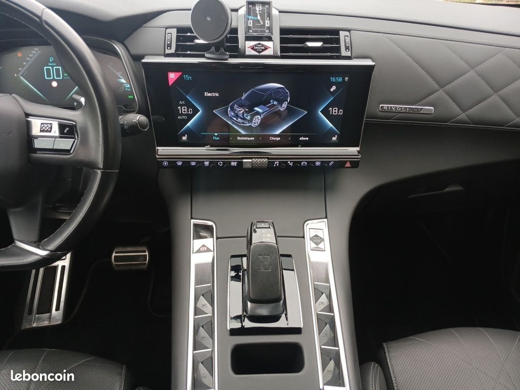 DS DS7 CROSSBACK Hybride E-Tense 300 EAT8 4x4 Rivoli GARANTIE 12 MOIS (image 14)
