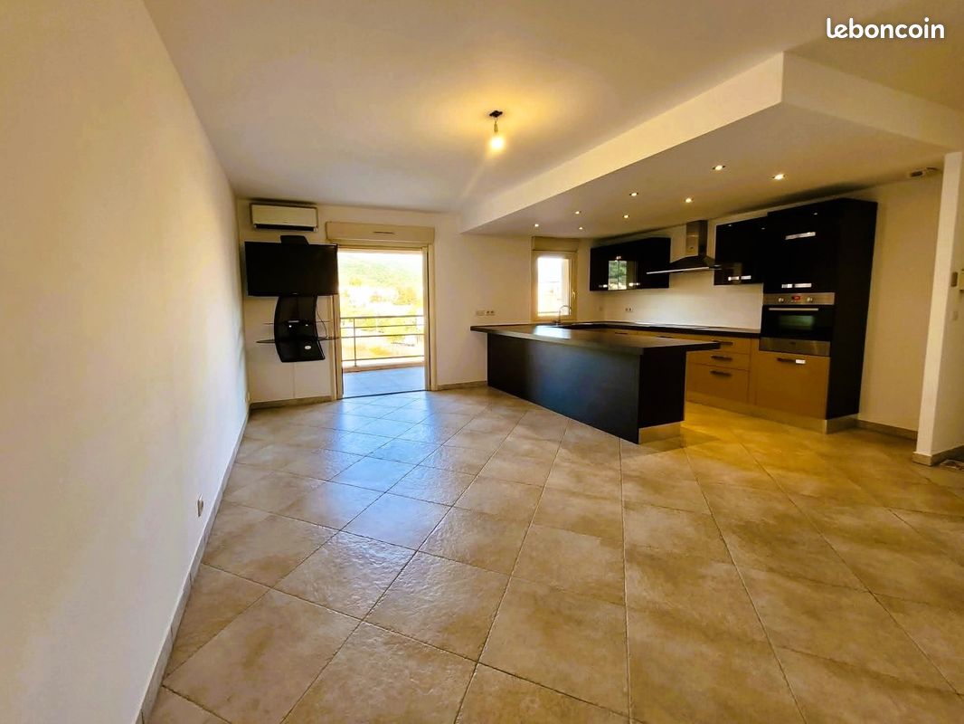 Appartement 3 pièces 80 m² · à Lucciana · 80 m² · 1 100 €/mois