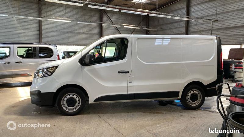 Renault Trafic Véhicule utilitaire ou Société L1H1 3T 2.0 Blue dCi 130ch Confort E6E (image 8)