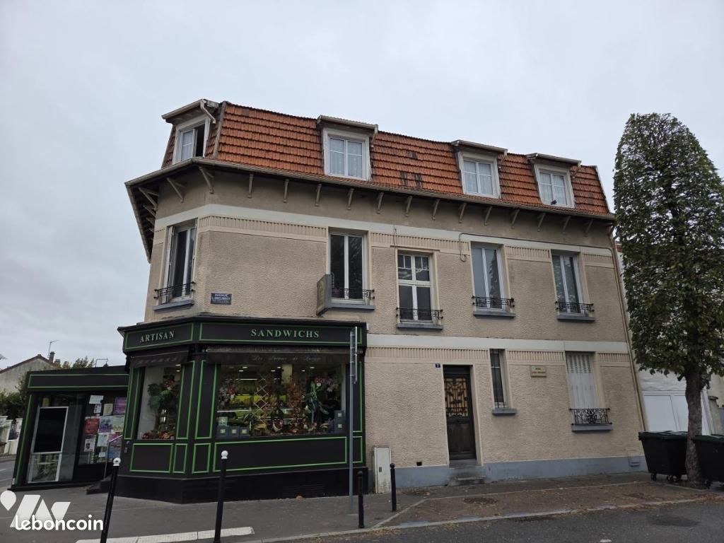 Immeuble 5 pièces 183 m² · à Rungis · 183 m² · 1 050 000 €