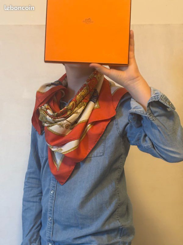 Scarf Foulard Soie Femme Luxe HermÃ¨s Prix Foulard Hermes Carré 90