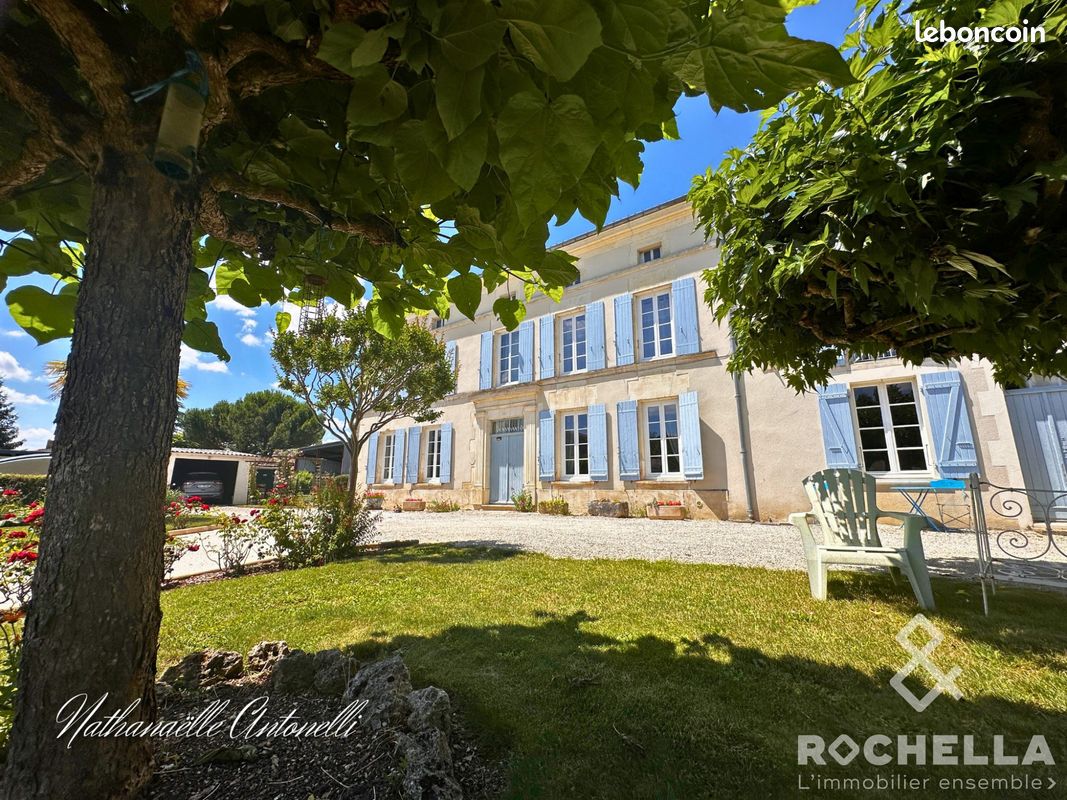Maison 6 pièces 201 m² · à Matha · 201 m² · 270 000 €