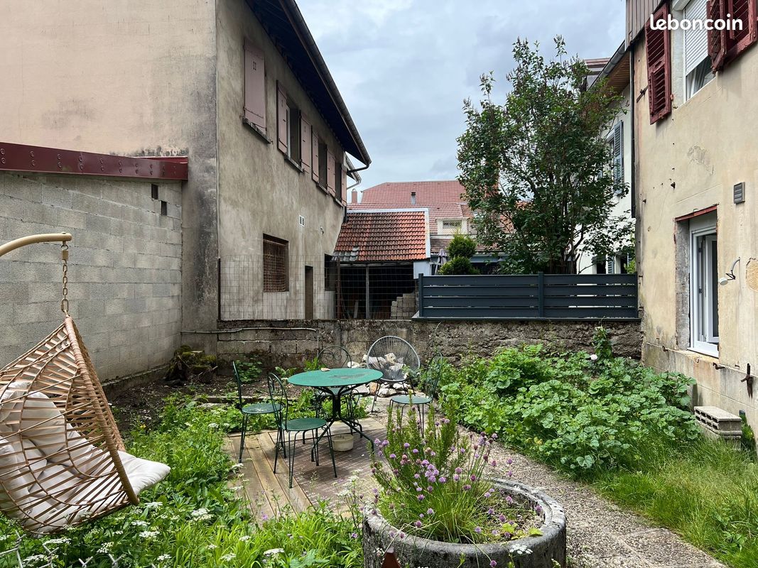 Appartement 2 pièces 45 m² · à Pontarlier · 45 m² · 890 €