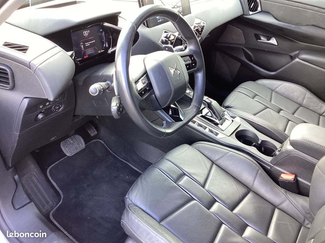 DS DS 3 CROSSBACK Grand Chic 130 CV ESSENCE BOITE AUTO (image 6)