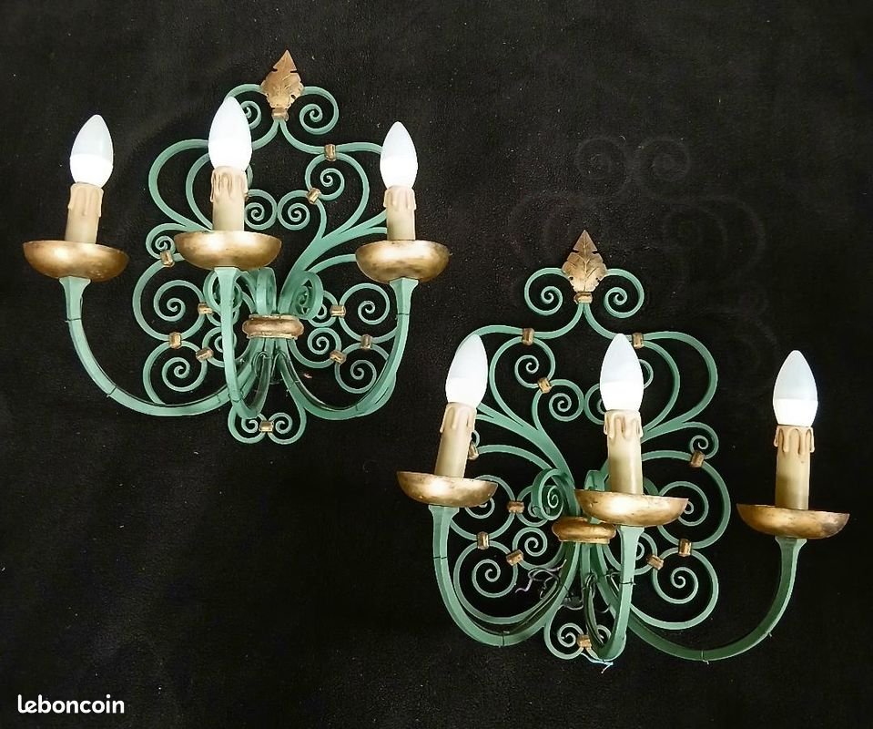 Paire D'appliques Murales En Fer Forgé, 4 Bras De Lumière, Style XXème Siècle