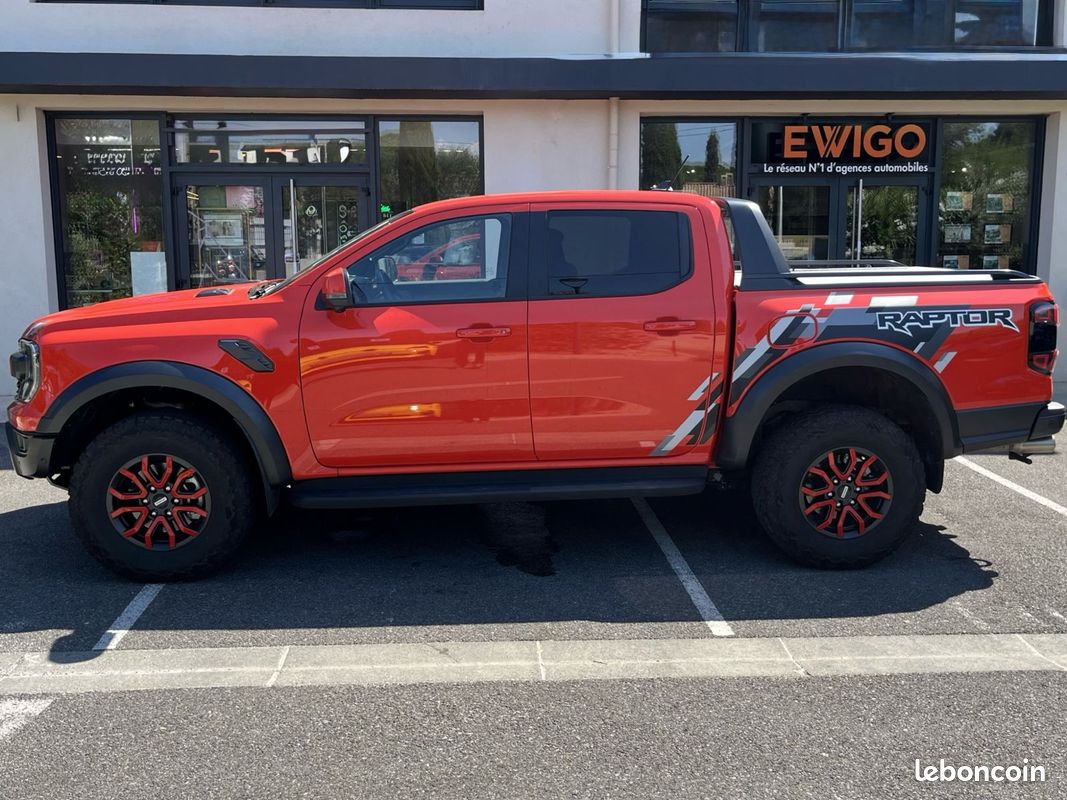 FORD RANGER RAPTOR 3.0l 292CH - DBLE CAB 5PL - RIDEAU ÉLEC - 1ÈRE MAIN - ENTRETIEN FORD - GARANTIE FORD 11/26 (image 24)