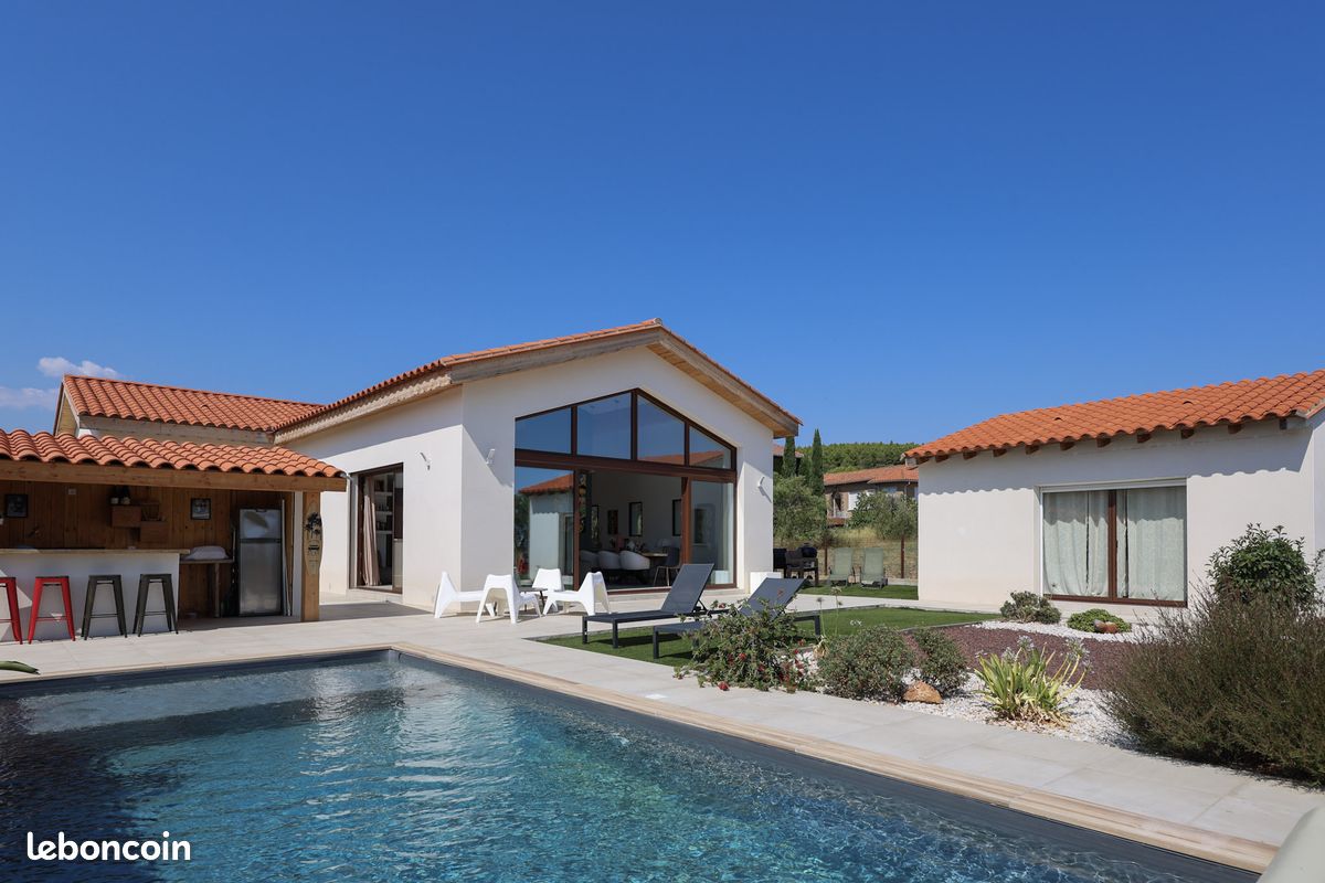 Maison 5 pièces 140 m² · à Sainte-Colombe-de-la-Commanderie · 140 m² · 749 000 €
