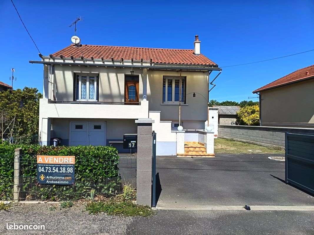 Maison 6 pièces 102 m² · à Le Breuil-sur-Couze · 102 m² · 152 000 €