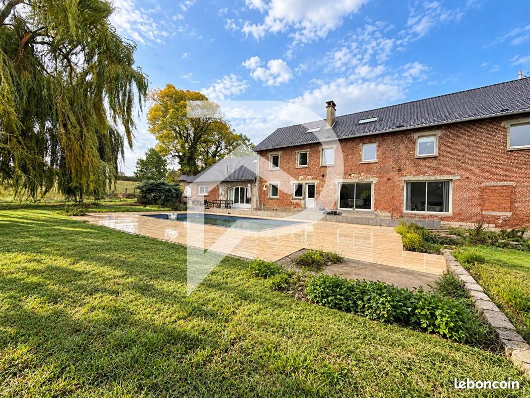 Maison 15 pièces 387 m² · à Neuvilly · 387 m² · 349 500 €
