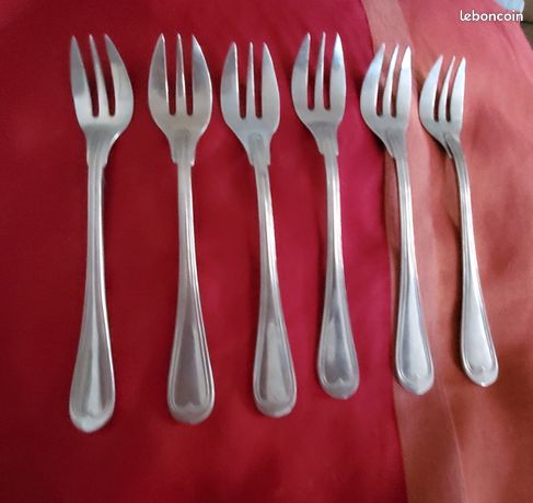 couverts Ercuis metal argente lauriers fourchette a huitres 654622