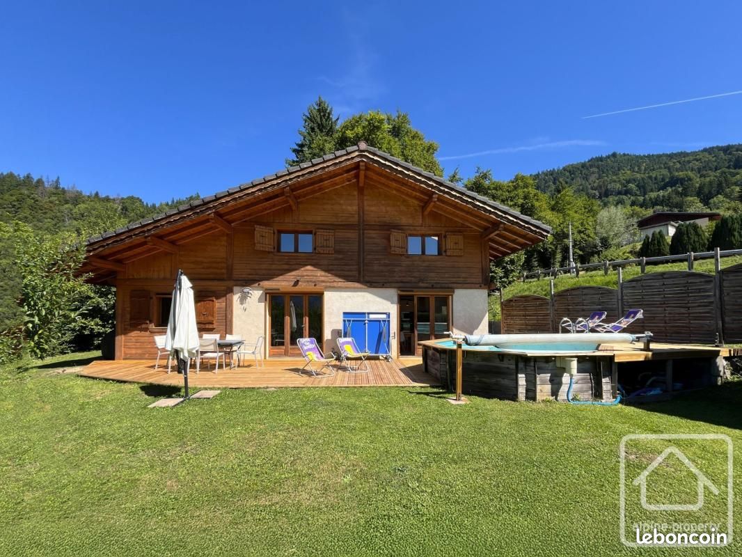 Maison 5 pièces 112 m² · à Arâches-la-Frasse · 112 m² · 569 000 €