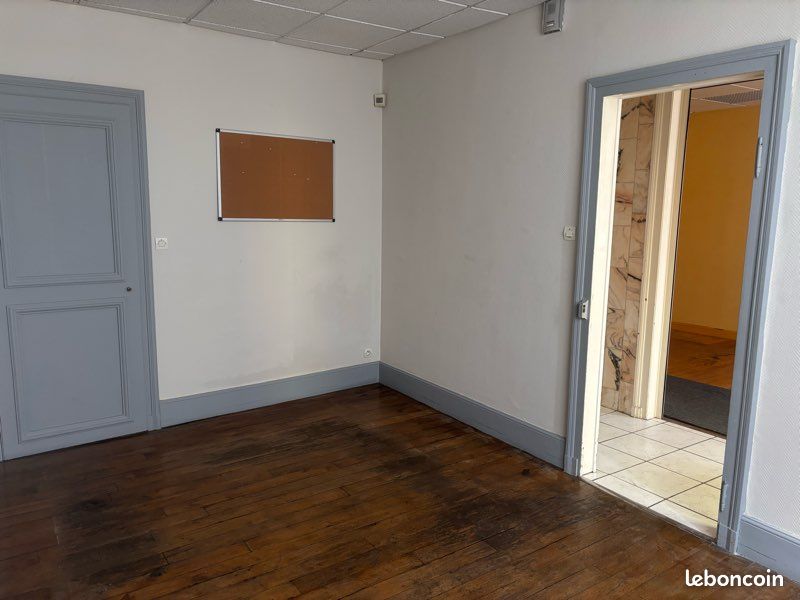Local commercial 9 pièces 160 m² · à Le Cateau-Cambrésis · 160 m² · 850 €/mois