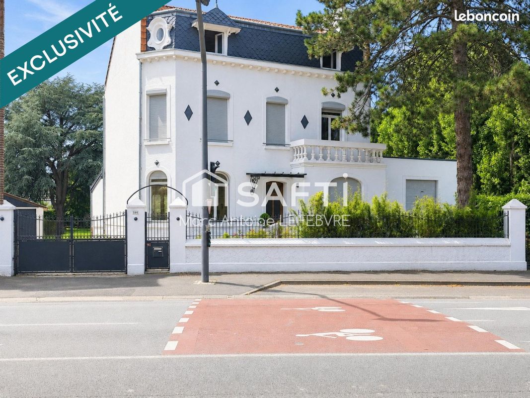 Maison 10 pièces 262 m² · à Wattignies · 262 m² · 821 000 €
