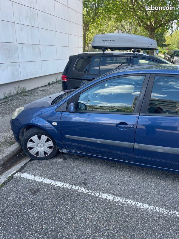 Ford fiesta (image 1)