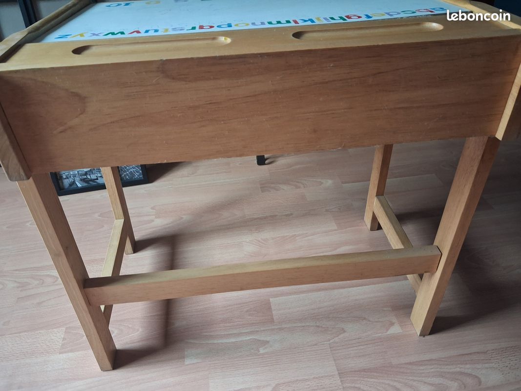 Bureau d'écolier enfant en bois avec pupitre relevable (image 3)