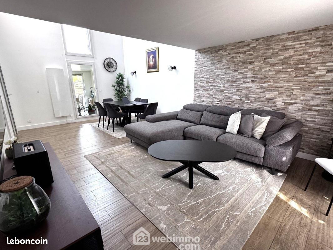 Maison 7 pièces 142 m² · à Bondoufle · 142 m² · 330 000 €