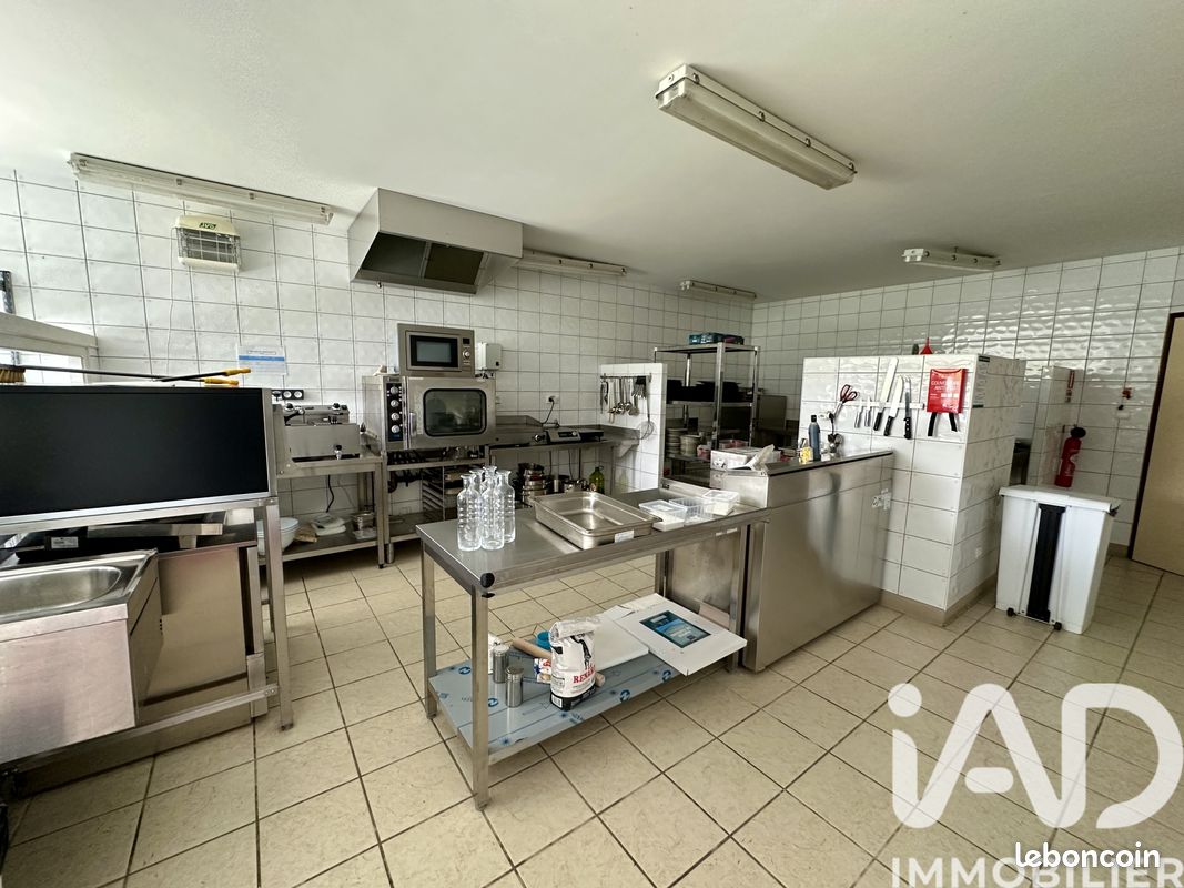 Propriété 16 pièces 830 m² (image 17)