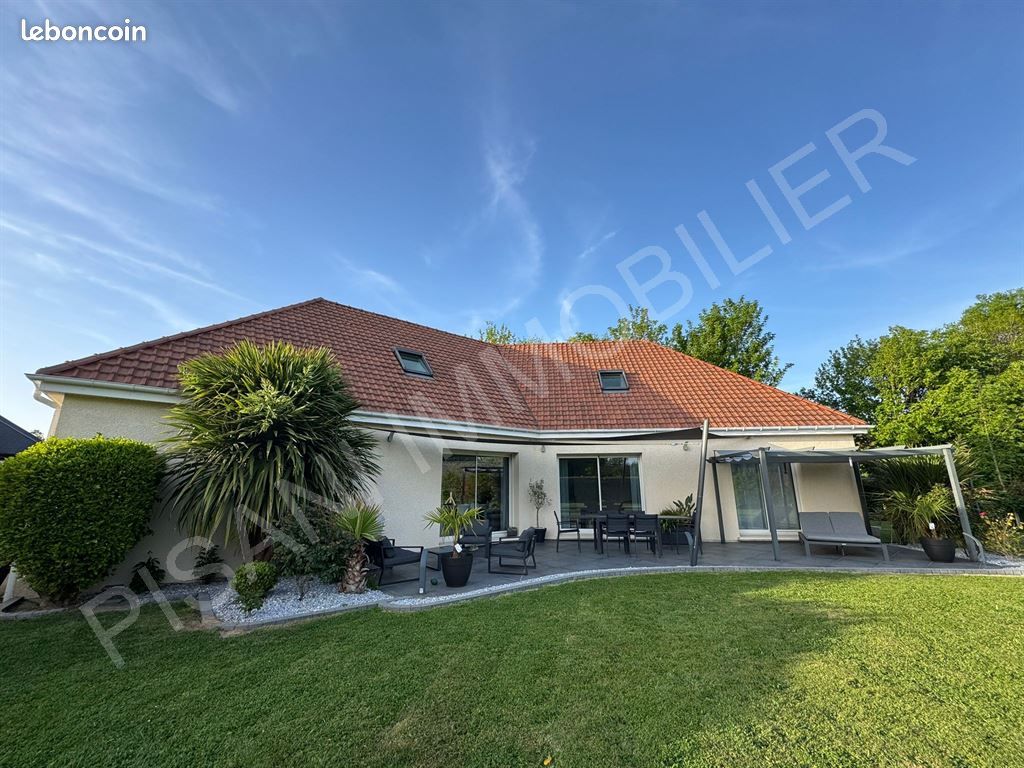 Maison 8 pièces 177 m² · à Saint-Jouin-Bruneval · 177 m² · 477 000 €