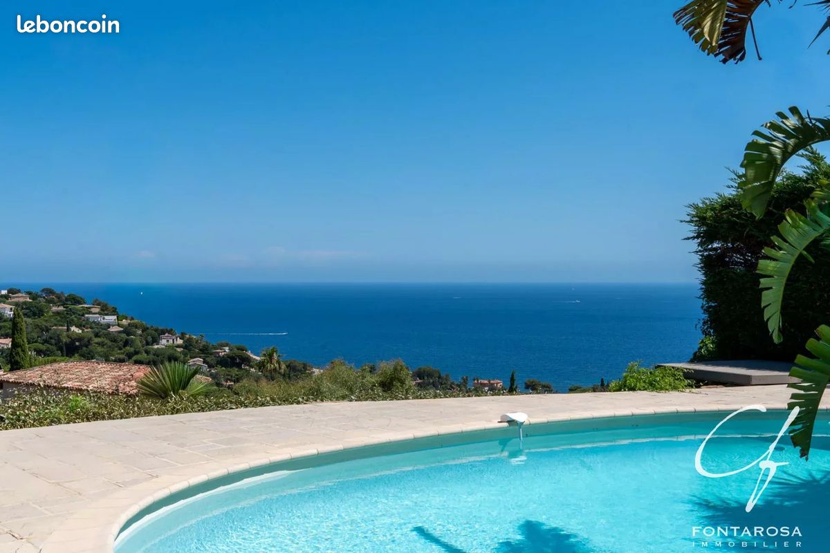 Maison 6 pièces 130 m² · à Roquebrune-sur-Argens · 130 m² · 1 390 000 €