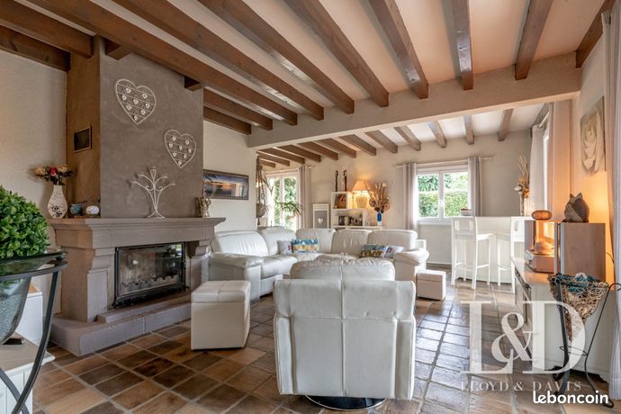 Propriété 4 pièces 152 m²