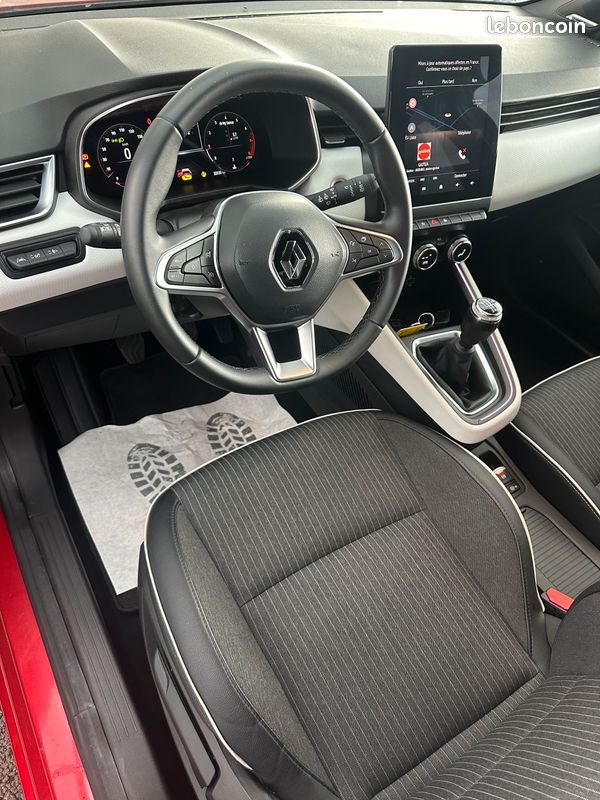 Renault Clio V 1.3 L TCe 140 CH "Techno" (image 2)