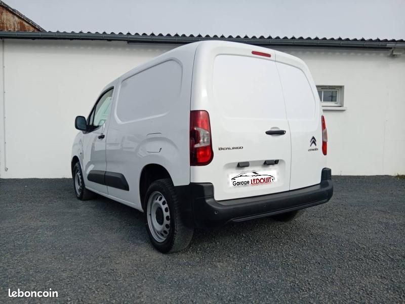Citroen Berlingo Van 10 825 HT M 1.5 BlueHDi 100 CV Club 3 Places (image 3)