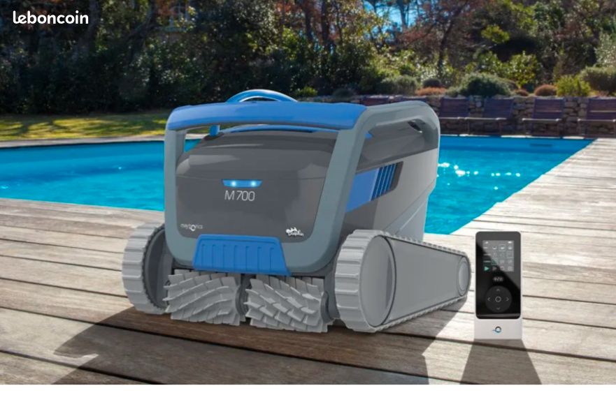 Robot de piscine maytronics dolphin m700 (image 1)