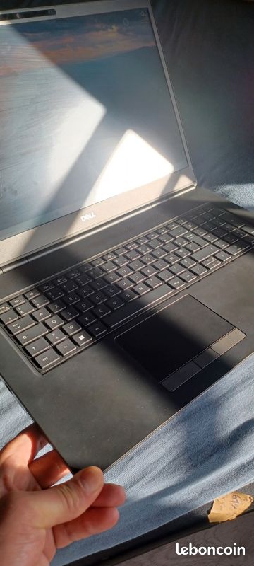 DELL PRECISION 7750 Core i9-10885H RAM 32Go DISQUE 1To GPU RTX 5000 16Go (image 2)