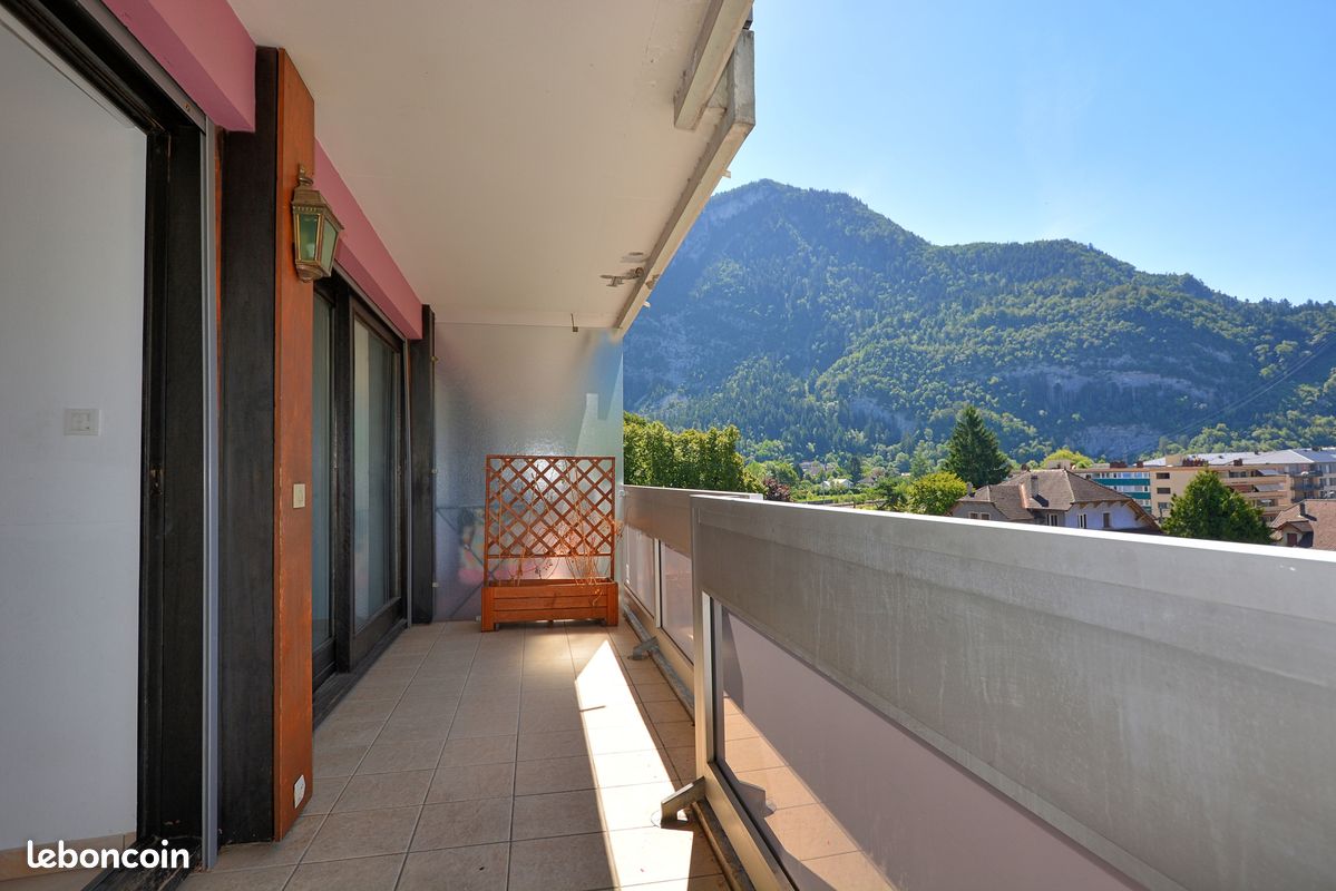 Appartement 4 pièces 99 m² · à Cluses · 99 m² · 235 000 €