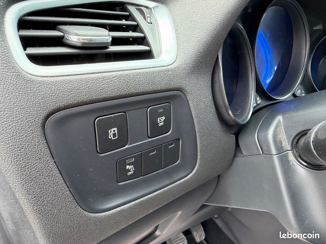 CITROEN C4 C4 HDi 90 Confort (image 21)