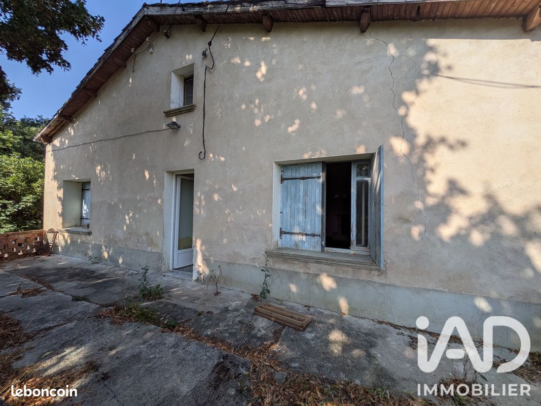 Maison 4 pièces 169 m² · à Laroque-Timbaut · 169 m² · 138 000 €