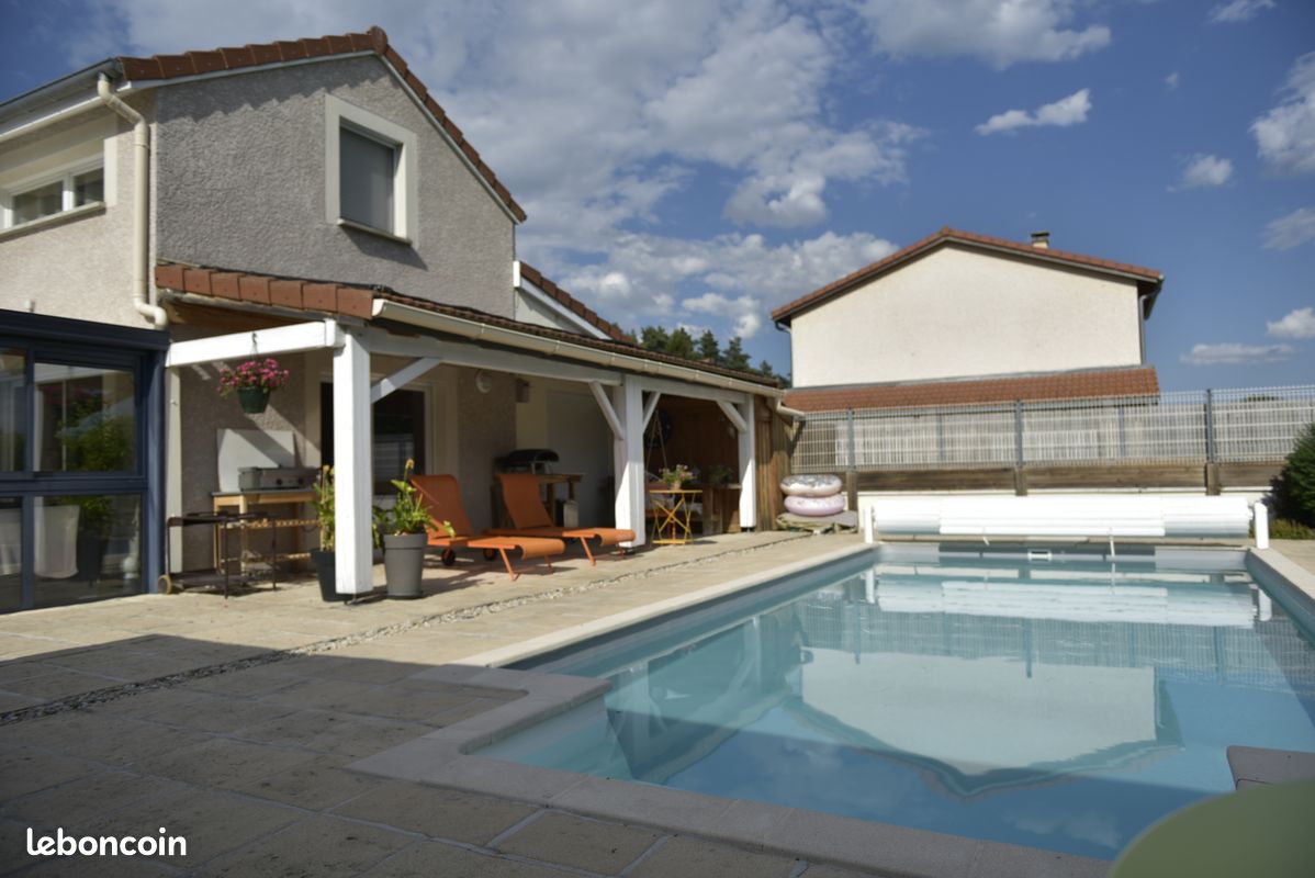 Maison 5 pièces 163 m² · à Les Villettes · 162,8 m² · 380 000 €