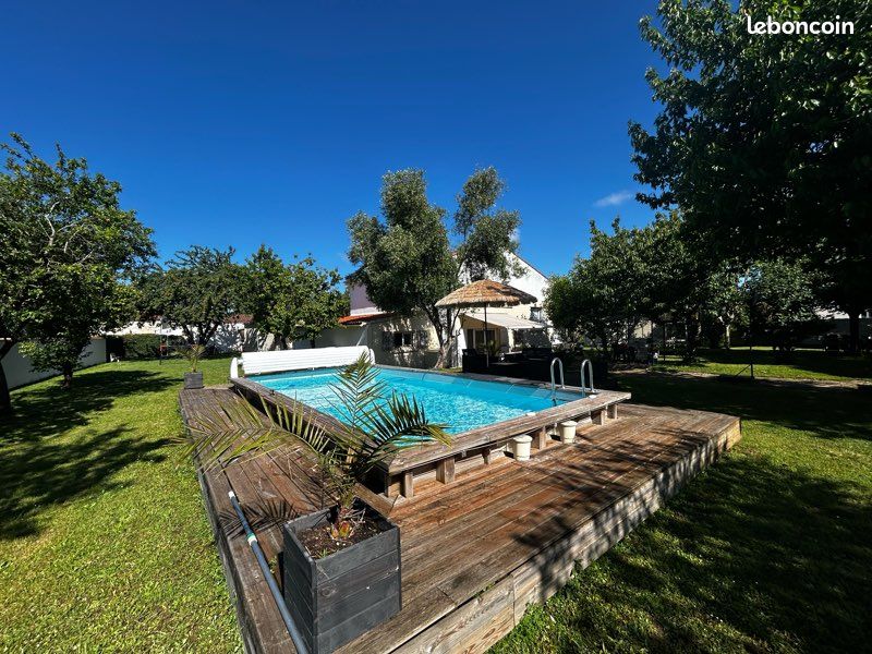 Maison 6 pièces 165 m² · à Échillais · 165 m² · 320 000 €