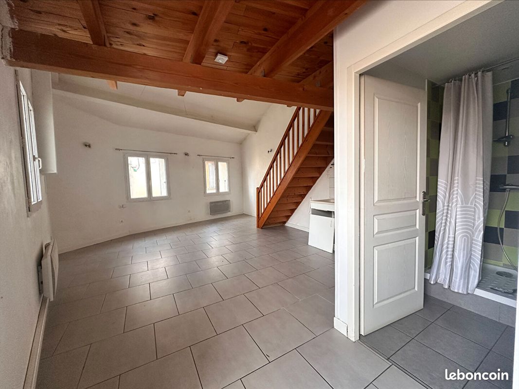 Immeuble 81 m² · à Le Thor · 81 m² · 185 000 €
