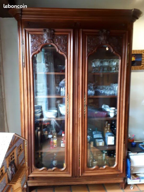 Vaisselier vitré en merisier (image 2)