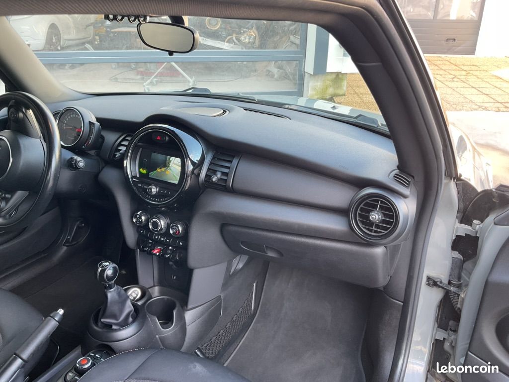 MINI COOPER 1.5i 102 ONE (image 10)