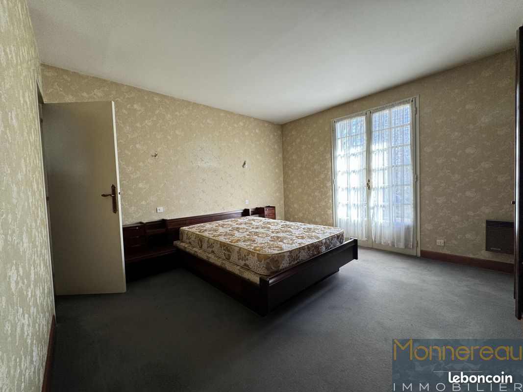 Maison 5 pièces 162 m² - Jonzac 17500 (image principale 6)