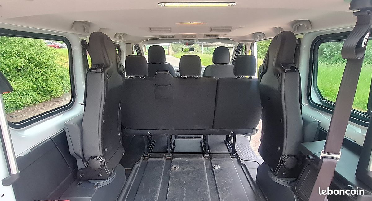 Renault trafic 3 dci combi 8 places tpmr acces fauteuil roulant 21400 kms revise et garanti europe (image 9)